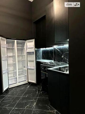 Продаж 2к Квартира Петрушевича площа