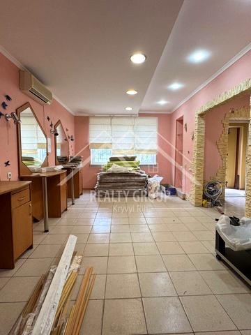 Ньютона вул., 42