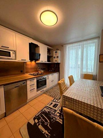 Трикімнатна квартира в Оренду ЖК Сьоме небо