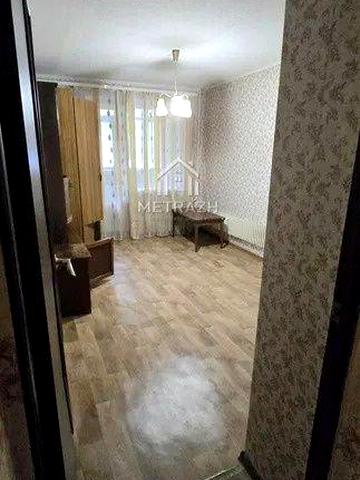 Продам 3х кв.м.Холодная гора.+ сертификат