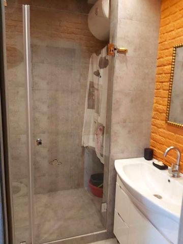 Без комиссии. Квартира от  Хозяйки, Квартира студио с ремонтом.