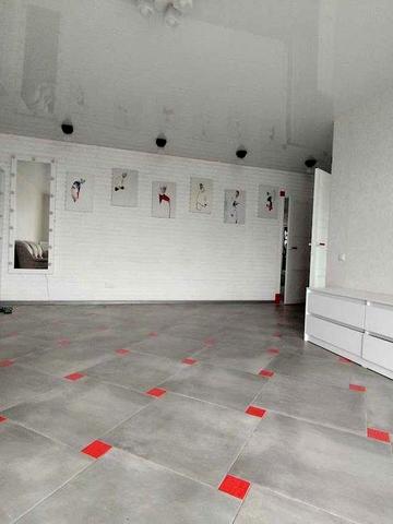 3 кімнатна біля метро Теремки, проспект Глушкова 30