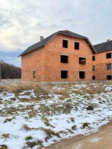 Продаж будинку з земельною ділянкою – с. Дашава (неподалік м. Стрия)