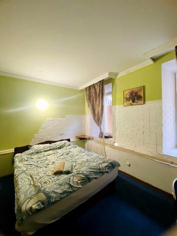 Воздвиженська вул., 60