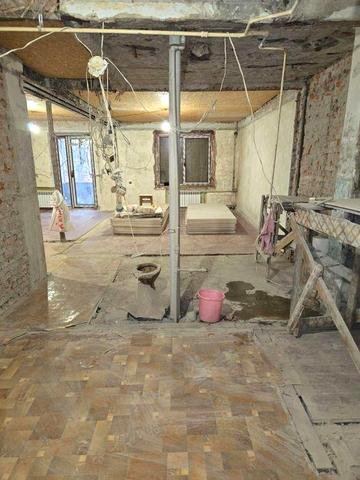 Продам дуже теплу квартиру, сталінка 84 кв. Вартових Неба (Тобольська)