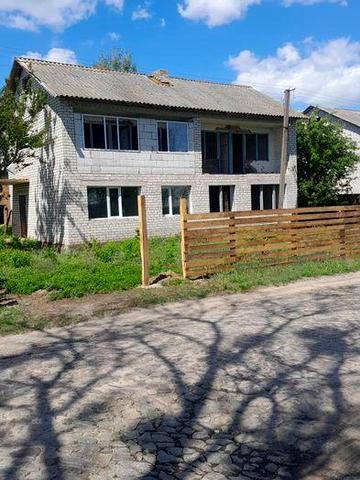 Продам будинок всі деталі за номером