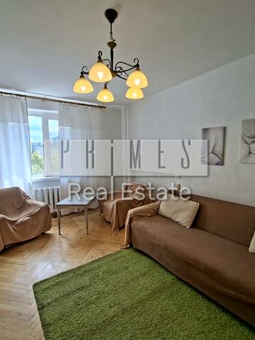 Саксаганського вул., 45