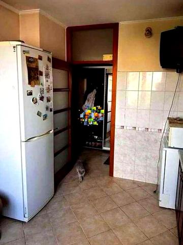 Продається простора 3-к квартира на мінському масиві вул.Бережанська