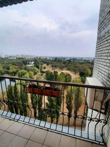 Продам дворівневу Квартиру по вул. М. Грушевського, 7