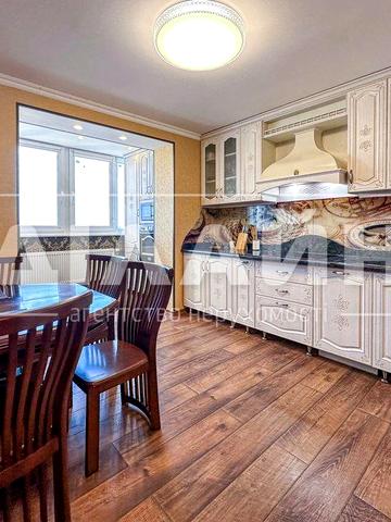 VIP 4х комн квартира 170 м2 по Юбилейному 14