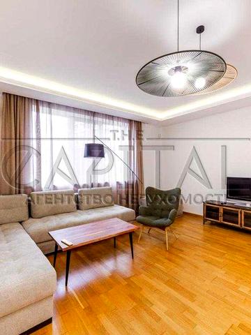 Продаж 3-кімнатна квартира в Печерському районі 140м2