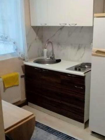 Власник здає 1 кімнатний будинок на Київськой