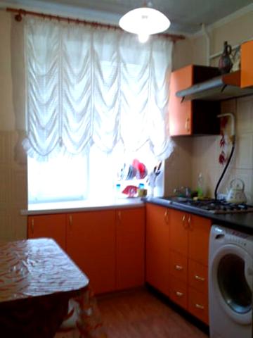 Просторная квартира с большой кроватью