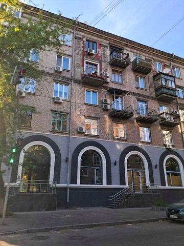 Продаж 3-х кімнатної сталінки  73м2 Білоруська 32 метро Лукянівська