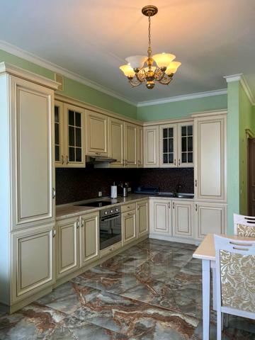 Дніпровська набережна вул., 14