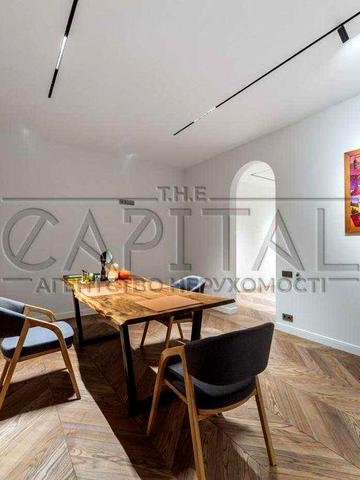 Продаж дизайнерської 3к квартири в центрі Києва!