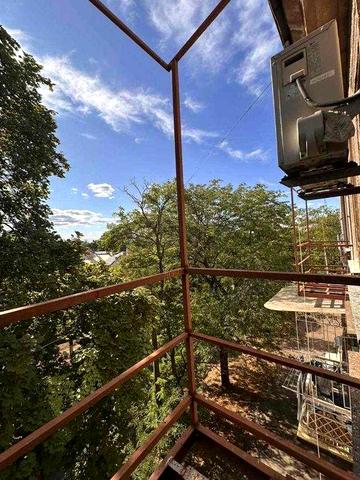 5-кімнатна квартира 120 м² з балконом + газ | Староконний ринок