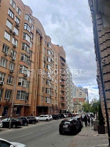 3к дворівнева квартира з ремонтом (центр Києва Шевченківський район)