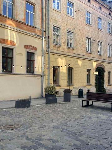 3-к.пл.Д.Галицького,Центр