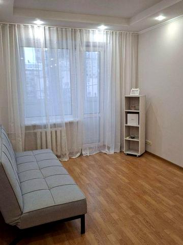 Продажа квартири метро Палац Україна