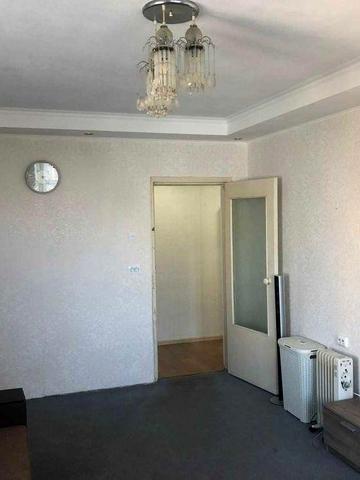 Продам 1кв. біля метро по вул. Гмирі 9