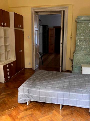 Продаж 2 кім. кв. у будинку з власним двором на вул. Пекарській