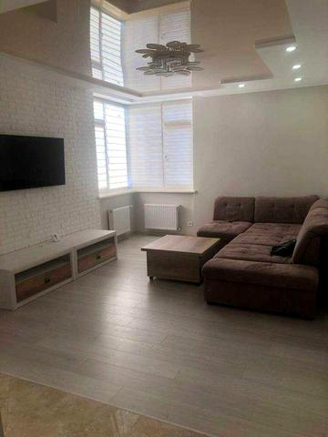 Здається в оренду 2-х кімнатна студія