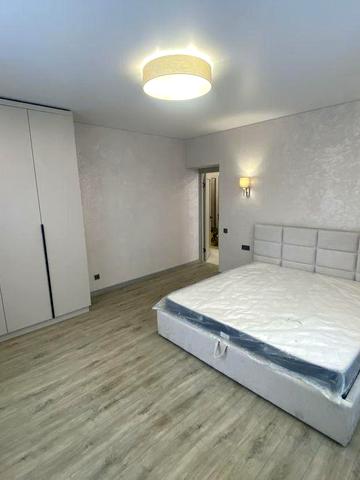 Продам 1кім.кв. на Митниці з видом на Дніпро