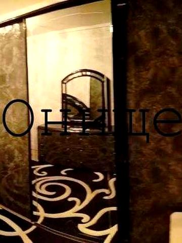 Гарна квартира студія біля театра Шевченка.