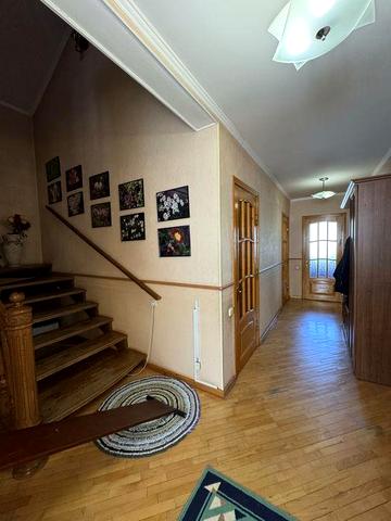 Продам ДВОповерховий просторий будинок