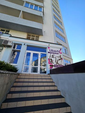 Радісна вул., 21а