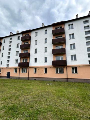 НОВА Трикімнатна в Малині