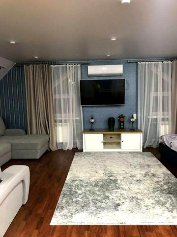 Оренда 2х поверховий будинок