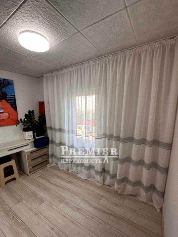 Продам сучасний 2-поверховий будинок в Наті