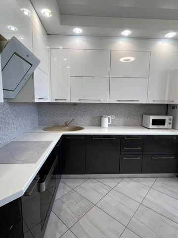 Бориса Гмирі вул., 9