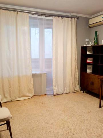 Однокімнатна квартира. Печерск, вул. Лаврська 4 в. Метро Арсенальна