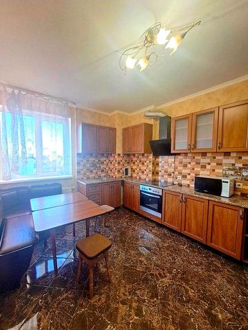 Харківське Шосе 182, 2к квартира, метро 10хв, Ліфт працює без світла!