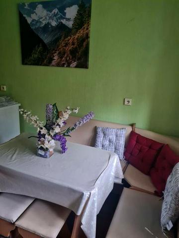 Велика 1к кв Будівельників 11   Українка Світло газ і вода є. Супер ст