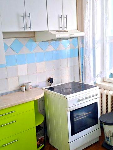 ГРИВНЯ! Продам квартиру 2пов Булаховського,42/43 м Академ. 15хв пішки!