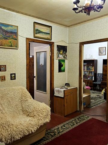 Анни Ахматової вул., 6