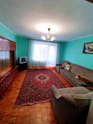 Здається 2кім.квартира на Київській