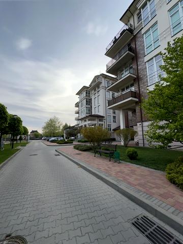 Берегова вул., 11