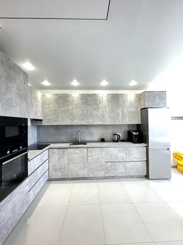 Олени Теліги вул., 25