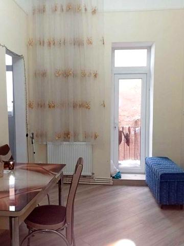 Продам 3-кімнатну квартиру 88м.кв. на І.Франка біля меріі
