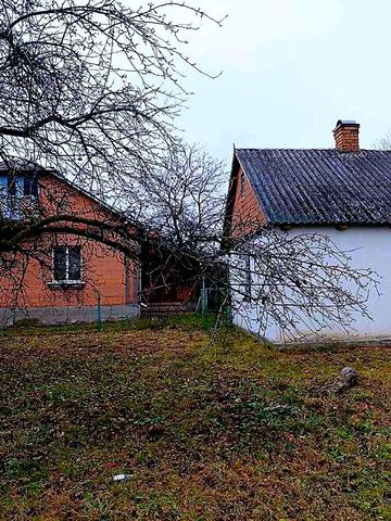 Будинок.  Рівненська обл,  Здолбунівський  р-н, с. Мізоч .