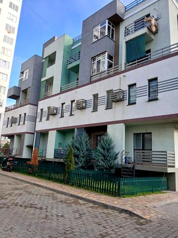 Владислава Бувалкіна вул. (Бочарова Генерала), 7