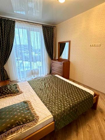 Оренда просторої 1 км + кухня вітальня  пр.Чорновола