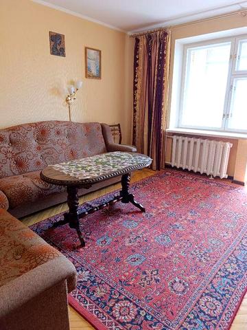 Здам 3 кімнатну на Криваліївській