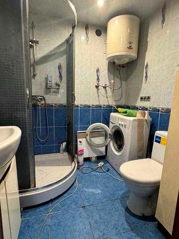 Окремий будинок на 5 сотках . Терміново.