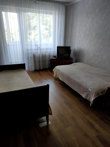 Метробудівська вул., 13